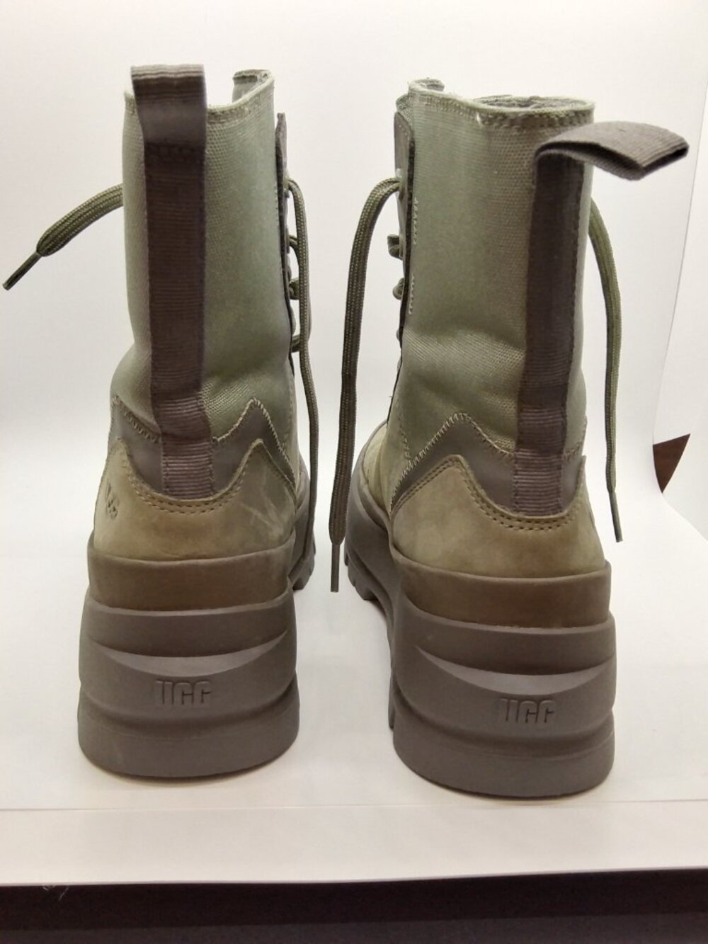 UGG Women's Boot "THE LUG" Moss Green, Waterproof. Size 6.5. New w/Out Box - Picture 13 of 16